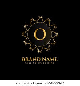 o letter logo design with golden color