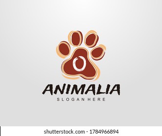O Letter in Paw Shape Design. Pet logo design. Dog, Cat, animal clinic, pet care center. Paw vector logo Icon Template.