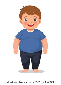 Menino obeso de pé retrato pose com expressão sorridente
