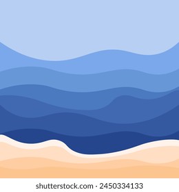 Ozeanwellen erreichen die Küste. Strand, Sand, Strand mit blauen Wellen.