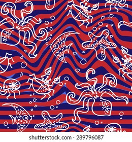Ocean wild life vector seamless pattern with seashell, starfish, octopus, butterfly fish and crab on wavy background