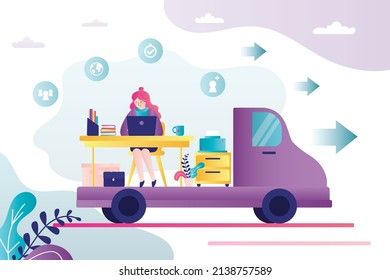 Servicio de reubicación de Office. La mujer gerente, el lugar de trabajo y los suministros de oficina van en camión. Cambio de ubicación de negocios y oficina. Transporte de empresas y recursos humanos. Ilustración vectorial plana