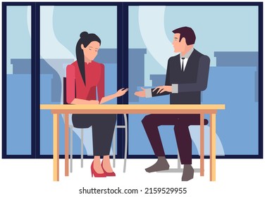 Personal de oficina, trabajo y comunicación. Jefe y subordinados. Varios trabajadores, gerentes. Empleados directivos de diferentes niveles. Trabajadores de oficina. Cotrabajadores. Colegas discuten el trabajo en equipo del proyecto
