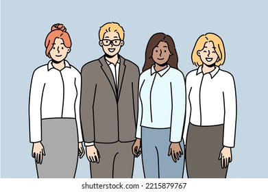 Trabajadores de oficina, empleados de pie, sonríen. El equipo de negocios trabaja con éxito en la empresa. Mujeres de negocios, hombres de negocios posando juntos. Cultura corporativa, reunión. Ilustración colorida del contorno del vector.