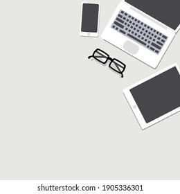 Office, espacio de trabajo con ! laptop, gafas, tablet, smartphone. Ilustración vectorial de estilo plano. Vista superior