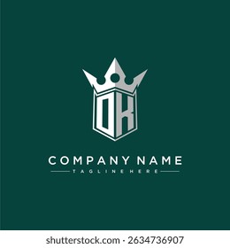 Logotipo inicial del monograma de la letra de OK para el diseño del escudo y de la corona