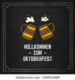 Oktoberfest 2022 - Festival de Cervezas. Elementos Doodle dibujados a mano. Vacaciones tradicionales alemanas. Bolla de madera de cerveza en una pizarra negra con letras.