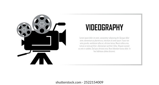 Câmera de vídeo antiga no suporte do tripé, sinal da câmara de cinema, registro de filme retro, tiro de filme vintage, videografia e faixa de cinematografia, espaço de cópia para texto