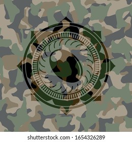 ícono de oliva sobre textura de camo