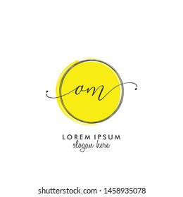 OM Initial beauty monogram logo vector