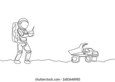One continuous line drawing of astronaut playing dump truck radio control in moon cosmic galaxy. Outer space hobby and lifestyle concept. Dynamic single line draw design vector illustration graphic