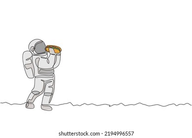 One continuous line drawing of cosmonaut eating spicy hot dog in galactic universe. Fantasy outer space astronaut life concept. Dynamic single line draw design graphic vector illustration