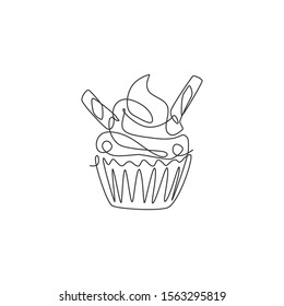 One continuous line drawing fresh sweet delicious American muffin with wafer stick logo emblem. Cookies cafe shop logotype template concept. Modern single line draw design vector graphic illustration