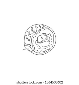 One continuous line drawing of fresh delicious Japanese sushi maki bar restaurant logo emblem. Japan seafood cafe shop logotype template concept. Modern single line draw design vector illustration