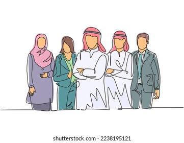 Un grupo de dibujo continuo de jóvenes musulmanes y gerentes multiétnicos posan juntos. Sombrero de ropa islámica, kandura, pañuelo, hijab, velo. Ilustración vectorial de diseño de líneas simples