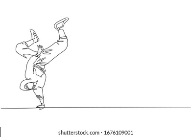 One continuous line drawing young sporty break dancer man with hoodie show hip hop dance style in the street. Urban lifestyle sport concept. Dynamic single line draw design vector graphic illustration