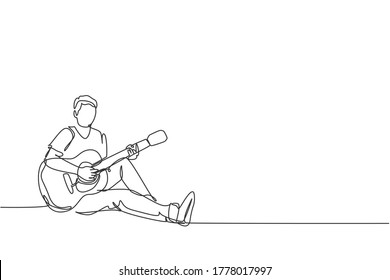 Un contínuo dibujo de un joven guitarrista feliz sentado en el suelo se relaja mientras toca la guitarra acústica. Concepto de rendimiento de artista musical diseño de dibujo de línea única ilustración vectorial