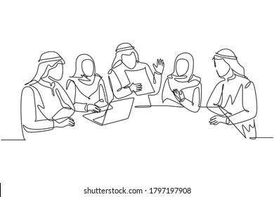One continuous line drawing of young muslim businessman and businesswoman discussing business project together. Islamic clothing kandura, scarf, hijab. Single line draw design vector illustration