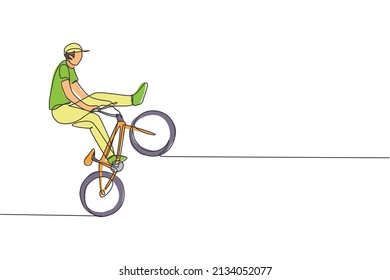 Trick Rider Images, Stock Photos & Vectors 