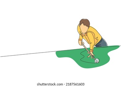 One continuous line drawing of young handsome man focus aiming before hit the pool billiard balls with stick. Tournament indoor sport game concept. Dynamic single line draw design vector illustration