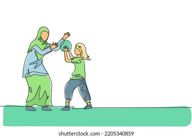 One Continuous Line Drawing Of Young Islamic Mom Playing Basketball With Daughter At Outfield Park. Happy Arabian Muslim Parenting Family Concept. Dynamic Single Line Draw Design Vector Illustration