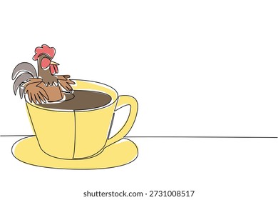 Eine Linie Zeichnung von bezaubernden Hahn verfügt über landwirtschaftliche Tier Einweichen in Kaffeetasse für ein Industriekonzept. Bunte Kunst ist ideal für ein internationales Morgenthema und Küchenwand Dekoration
