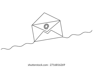 Dibujo de una línea de un sobre de correo abierto con el símbolo At que representa la Dirección de correo Electrónica