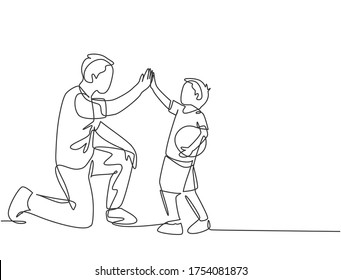 Un dibujo de un joven y feliz padre dobla su cuerpo para dar cinco gestos a su hijo y dar cinco gestos a lo alto. Concepto de cuidado familiar de los padres. Ilustración vectorial de dibujo de línea continua