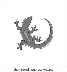 One single line drawing of adorable desert lizard reptile for company logo identity. Funny animal mascot concept for reptilian zoo. Trendy continuous line vector graphic draw design illustration