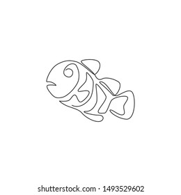 One single line drawing of cute clownfish for aquatic logo identity. Stripped anemone fish mascot concept for sea world icon. Modern continuous line draw design vector illustration