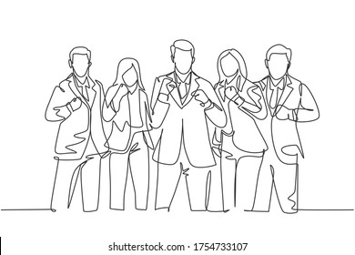 One single line drawing of group of business man and business woman line up to celebrate their success achieve the business target. Team work goal concept continuous line draw design illustration