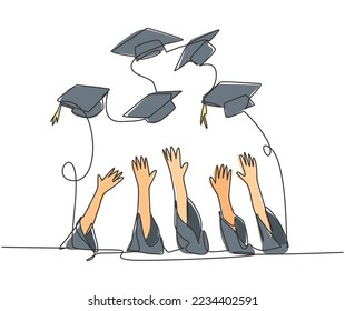 Un dibujo de una sola línea de un grupo de estudiantes universitarios lanzan su gorra al aire para celebrar su graduación escolar. Concepto de educación universitaria diseño de trazado de línea continua ilustración vectorial