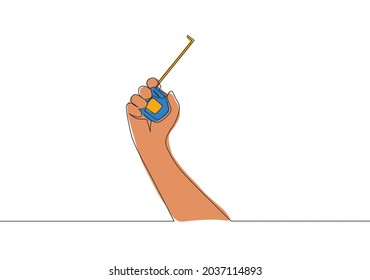 Un dibujo de una sola línea del hombre que sostiene la cinta dosificadora. Concepto de herramientas de mano. Ilustración continua de diseño vectorial de trazos de líneas
