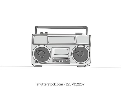 One single line drawing of retro old fashioned analog radio tape. Classic vintage audio technology concept. Music player continuous line draw graphic design vector illustration