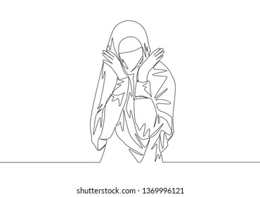 One single line drawing of young attractive beauty middle east muslimah wearing burqa. Traditional beautiful Arabian woman niqab cloth concept continuous line draw design vector illustration