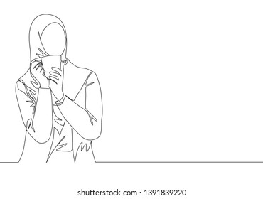 One single line drawing of young female muslimah businesswoman thinking business ideas while office break. Islamic clothing hijab and veil concept. Continuous line draw design illustration