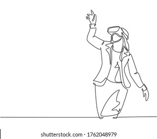 One single line drawing of young happy gamer business woman wearing virtual reality glasses and pointing finger. Smart technology futuristic game player concept continuous line draw vector design