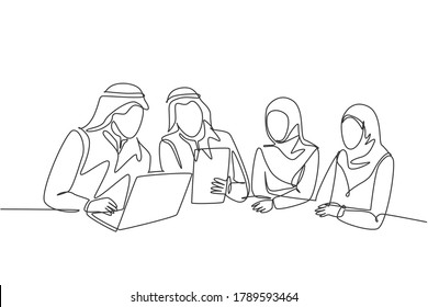 One single line drawing of young happy muslim businessman discussing deal project together. Saudi Arabia cloth shmag, kandora, headscarf, thobe, hijab. Continuous line draw design vector illustration