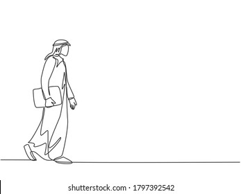 One single line drawing of young happy male muslim workers walking in a hurry to catch the bus. Saudi Arabia cloth shmag, kandora, headscarf, ghutra. Continuous line draw design vector illustration