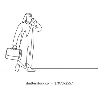 Eine einzige Zeichnung des jungen glücklichen männlichen Muskelarbeiters, der seine Kollegen telefonisch anruft. Saudi-Arabien-Stoffmagen, Kandora, Kopftuch, Dehe, Ghutra. Design der kontinuierlichen Linien, Vektorgrafik
