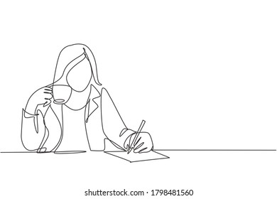 One single line drawing of young businesswoman writing a business idea draft while holding a cup coffee drink at office. Drinking tea concept continuous line draw design vector graphic illustration