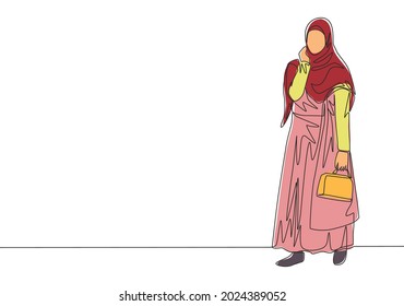 One single line drawing of young happy muslimah bringing little bag and go to shopping. Beautiful Asian woman model in trendy hijab fashion concept continuous line draw design vector illustration
