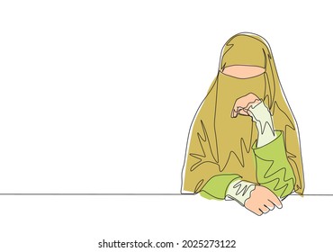 One single line drawing of young happy beauty saudi arabian muslimah wearing burqa and sitting on chair. Traditional Arabian woman niqab cloth concept continuous line draw design vector illustration