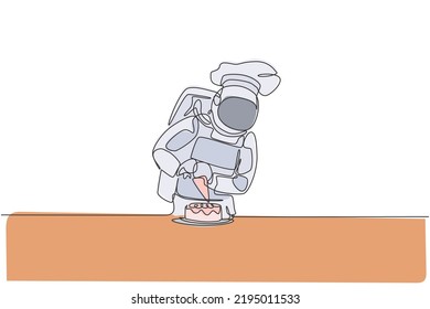 Dibujo de una sola línea de un joven astronauta decorando pastel de cumpleaños usando crema de espuma para celebrar la ilustración vectorial de la fiesta de cumpleaños. El concepto de pastel de postre dulce. Diseño de traza de línea continua moderna