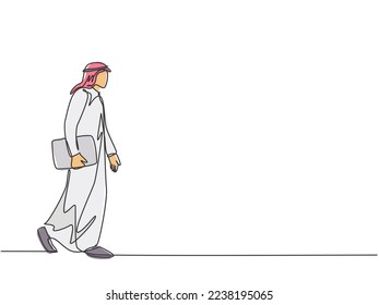 Un dibujo de una sola línea de jóvenes felices trabajadores musulmanes caminando apurados para coger el autobús. Sombreado de tela saudita, kandora, pañuelo en la cabeza, ghutra. Ilustración vectorial de dibujo de línea continua