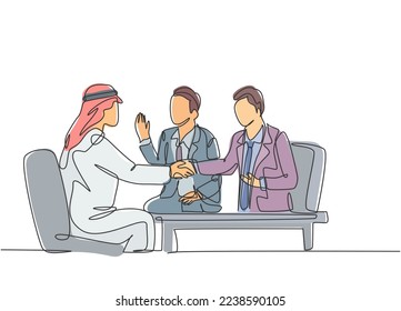 One single line drawing of young happy male rock singer holding microphone and singing on music festival stage. Musician artist performance concept continuous line draw design vector illustration