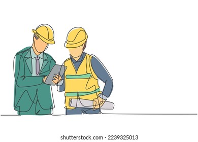 One single line drawing of young construction manager do short brief to builder coordinator. Building architecture business concept. Continuous line draw design vector graphic illustration