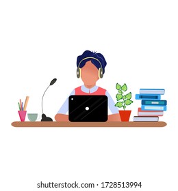 Chat en línea. Comunicación con el cliente. Hombre trabajando con audífonos y un micrófono con un portátil. Ilustración conceptual del trabajo en el hogar, para apoyo, asistencia, centro de llamadas. Estilo de caricatura plano.