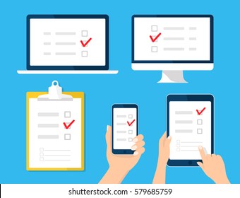 Pesquisa on-line, conjunto de lista de verificação. A mão segura o tablet, o computador, o celular e a tela em branco do dedo. Conceito de negócios de feedback. Ilustração vetorial plana de desenhos animados para web, site, aplicativo