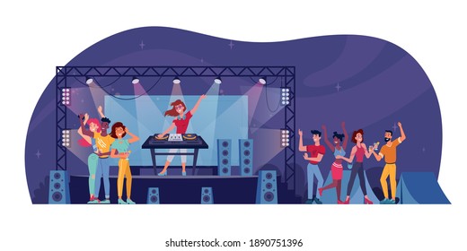 Festival al aire libre, DJ en el escenario, público en la fiesta de discoteca aislado. Espectáculos nocturnos, conciertos musicales y corona de personas. Aplaudiendo a los aficionados con las manos arriba, discoteca al aire libre, focos